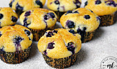 Kefírové muffiny s borůvkami (Kefírové muffiny s borůvkami)