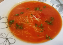 Rajčatová polévka ze Slovenska
