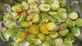 Šafránová růžičková kapusta