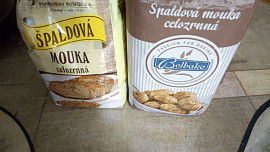 Újezdecká celozrnná veka