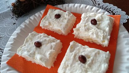 Krémový kokosovo-ananasový řez à la Piňa Colada