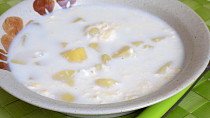 Mléková polévka s bramborami a vejci
