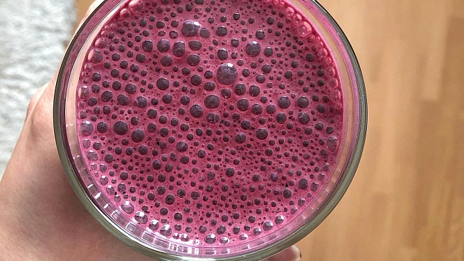 Kefírové smoothie z lesního ovoce