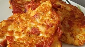 Kuřecí placičky s uzeninou a sýrem mozzarella