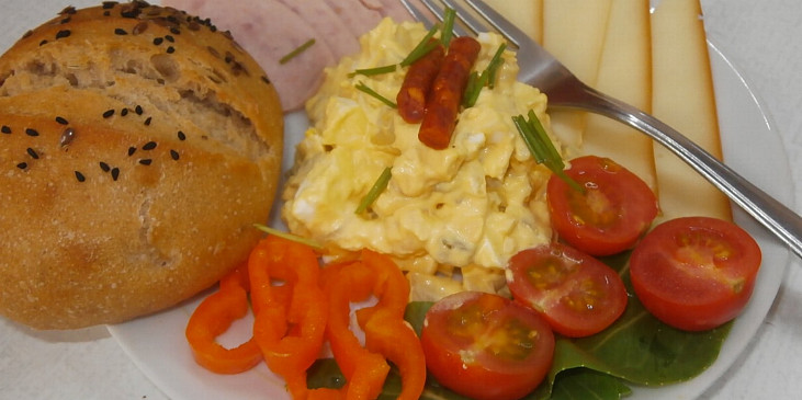 Vajíčkový salát s rukolou (vajíčkový salát)
