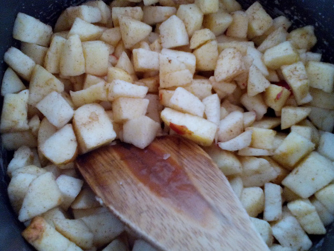 Blbouny (knedlíky) s jablky a vanilkovým přelivem