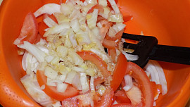 Fenyklovo-rajčatový salát