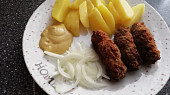 Čevabčiči s bramborem