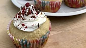 Kokosové cupcaky s malinami
