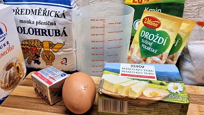 Rohlíky z kynutého těsta