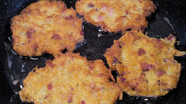 Bramboráčky s houbovačkou