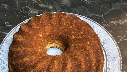 Citronová bábovka se zakysanou smetanou