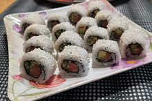 Uramaki sushi