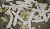 Pohanka s houbami shimeji