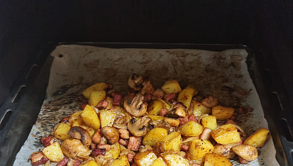 Brambory pečené s cibulí a žampiony, Je to vynikající,děkuji za toprecept!
