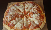 Jednoduchá pizza se zeleninou (Jednoduchá Pizza)