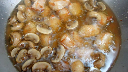 Hoisin kuřecí s udon nudlemi