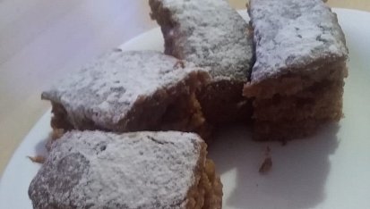Vláčný perník potřený mlékem