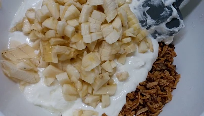 Svěží Margot dort s banány - nepečený, příprava náplně