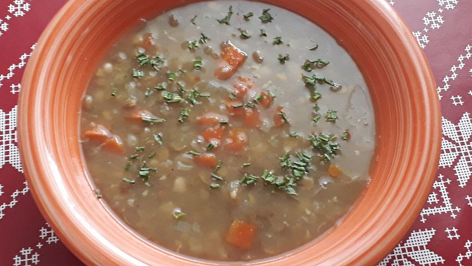 Lušteninová vegetariánská polévka, Luštěninová polévka