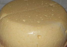 Domácí sýr z mléka - syrek - hrudka
