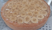 Jahodový koláč s pudinkovo-tvarohovou náplní (Místo jahod banán.)