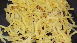 Restované brambory s fazolkami