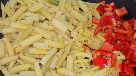 Restované brambory s fazolkami