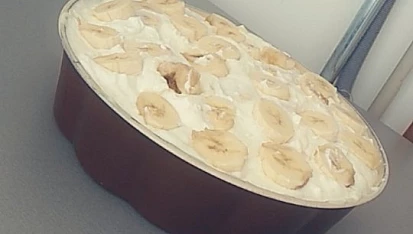 Banánový dort, Recept je jednoduchý na přípravu,a chutná  jen jsem si zapomněla u babičky formu na dort tak jsem improvizovala