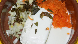 Vejce v tvarohové omáčce