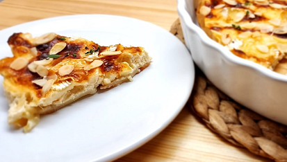 Clafoutis - koláč s chřestem a camembertem (pečený v remosce)