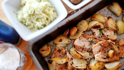 Vepřová pečeně se smetanovým kedlubnovým zelím