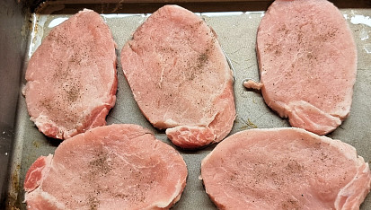 Vepřová pečeně se smetanovým kedlubnovým zelím
