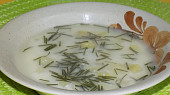 Kefírová polévka s tvarohem
