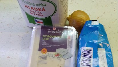 Penne s kuřecím masem a omáčkou z gorgonzoly