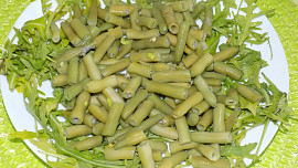 Zelené fazolky s lískovými ořechy