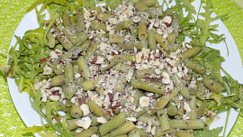 Zelené fazolky s lískovými ořechy