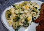 Jarní bramborový salát s medvědím česnekem