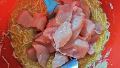 Šťavnaté kuřecí maso v sýrovém těstíčku