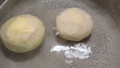 Zapečené plněné kedlubny s masem (pečené v remosce)