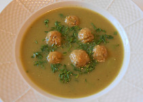 Brokolicová polévka s drožďovými knedlíčky  (Dělená strava podle LK - Kytičky + zelenina)