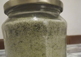 Mořská sůl s medvědím česnekem (Hotový výrobek, mořská sůl s medvědim česnekem.)