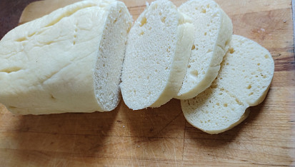 Kynuté knedlíky z domácí pekárny, houskový knedlík z pekárny