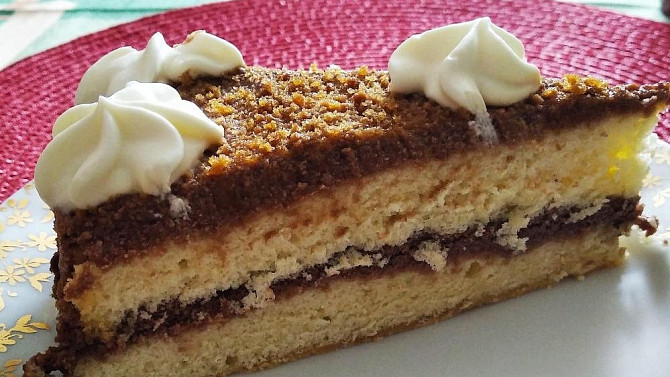 Nadýchaný piškotový dort s kakaovým krémem, Nadýchaný piškotový dort s kakaovým krémem