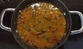 Polévka z mrkve a červené čočky (Plný hrnec)