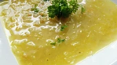 Kedlubnová polévka s kroupami