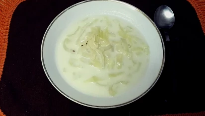 Bílá zelná polévka kudlanka