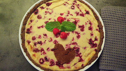 Pečený cheesecake s malinami