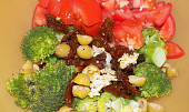 Brokolicový salát s rajčaty