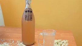 Bezinkový sirup podle babičky